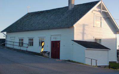 Liv i gamalt bedehus
